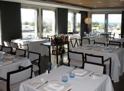 Comedor del restaurante Peix & brases, en Dénia.