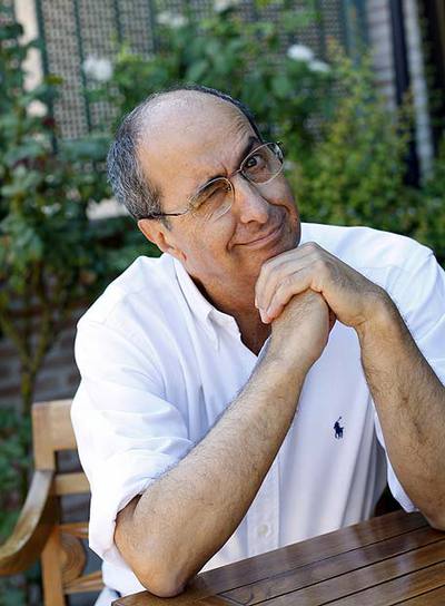 Son 40 años en Radio Nacional. Pero ésta, dice, ya no es su casa.