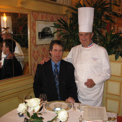 Pascal Henry, junto a su amigo el  chef  Paul Bocuse el pasado 5 de mayo, primer día de su   tour gourmet.  