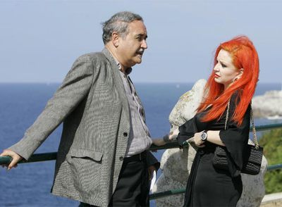 Vicente Molina Foix y Alaska, ayer en Santander.