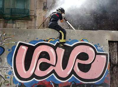 INCENDIO EN UN SOLAR ABANDONADO EN EL CENTRO DE VALENCIA