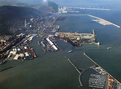 Vista aérea de las instalaciones del Puerto de Bilbao.