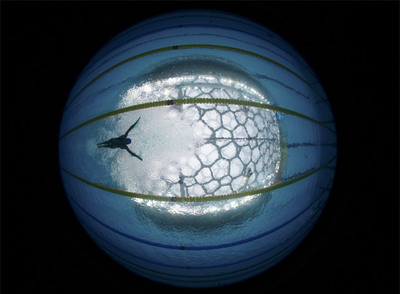 Un nadador, en una sesión de entrenamiento en la piscina olímpica del  Cubo. 