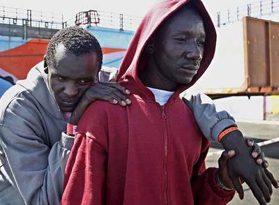 OTRO CAYUCO CON 61 PERSONAS LLEGA A TENERIFE