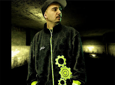 Los 'raperos' SFDK se meten a diseñadores