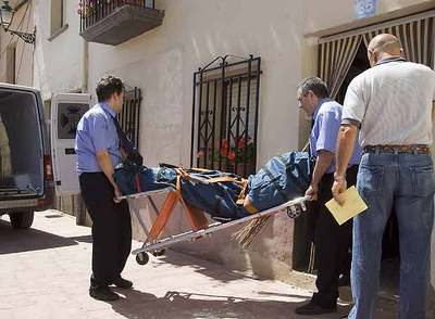 Detenido por degollar a su mujer