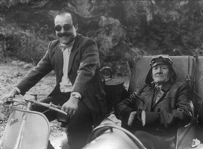 Antonio Resines y Luis Ciges en  Amanece que no es poco.