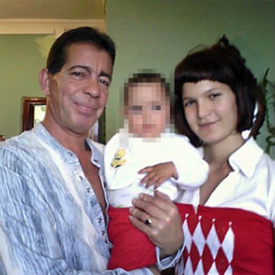 Antonio, el padre de Siomara, junto al pequeño Tanausu. La joven, de 19 años, estaba embarazada de 12 semanas.