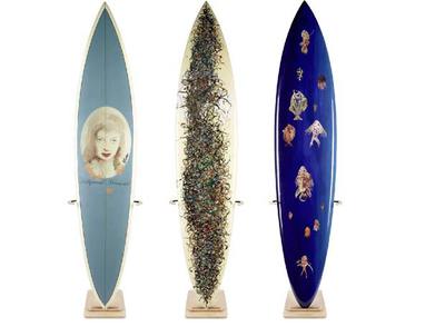 Lienzos cotizados sobre las olas