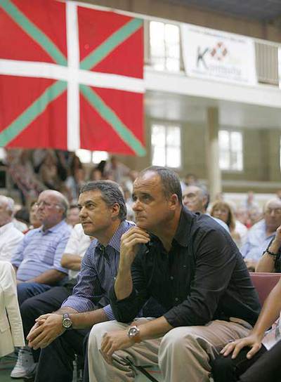Urkullu y Egibar, durante el acto de ayer en Zarautz.