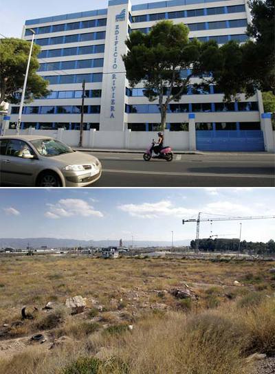 Sede de Riviera Invest, en Alicante, en una imagen tomada en la tarde de ayer. Abajo, solar de Espinardo, en Murcia, donde se iban a construir 2.000 apartamentos.rn  joaquín de haro