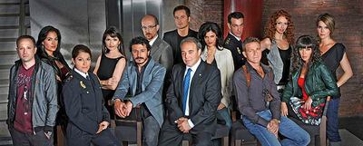 El equipo de  El comisario,  con Tito Valverde, en el centro.