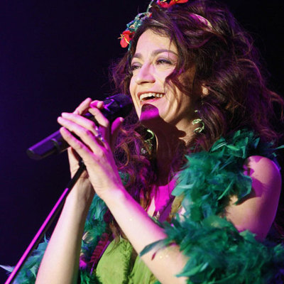 Carmen París durante un recital.