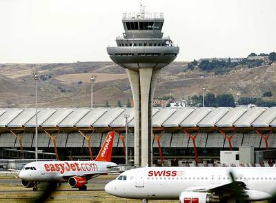 Torre de control del aeropuerto de Barajas.