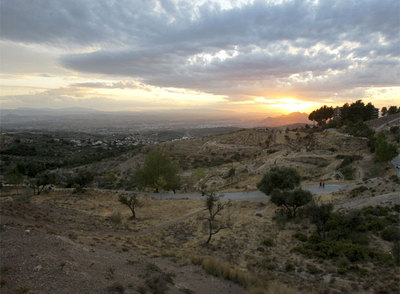 El paraje granadino en el que fue asesinado Lorca. En primer plano, el Caracolar.