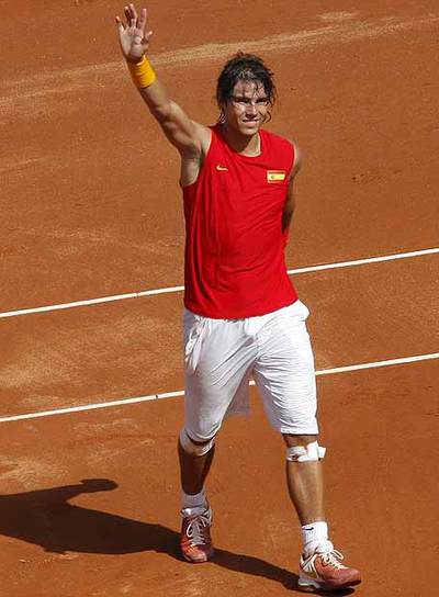Rafael Nadal saluda al público de Las Ventas.
