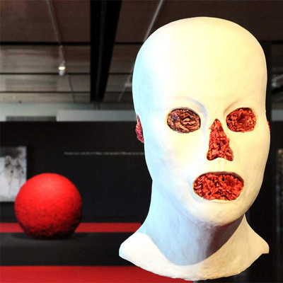 Death's Head, de John Davies, en el Espai Metropolità d'Art de Torrent