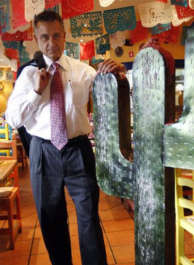 Bond llegó a hacer amigos  narcos.  