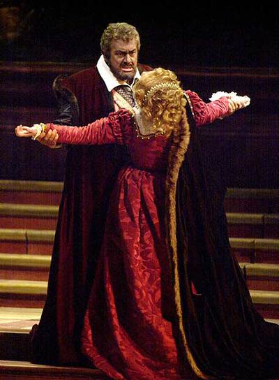 Plácido Domingo, como Otelo ,  en el Metropolitan en 2001.