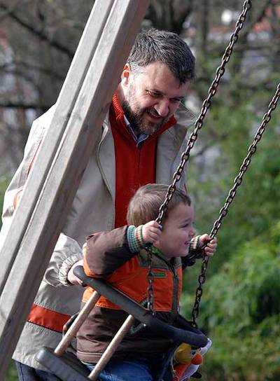 Ion Arretxe, en un fotograma de  Tiro en la cabeza. 