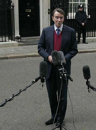 Peter Mandelson, ayer ante el número 10 de Downing Street.