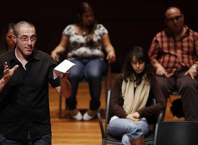 Profesores del San Mateo representan el cierre del instituto.