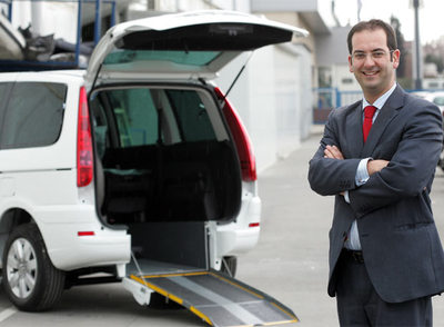 Óscar Soriano dirige Rehatrans, que factura tres millones de euros anuales.