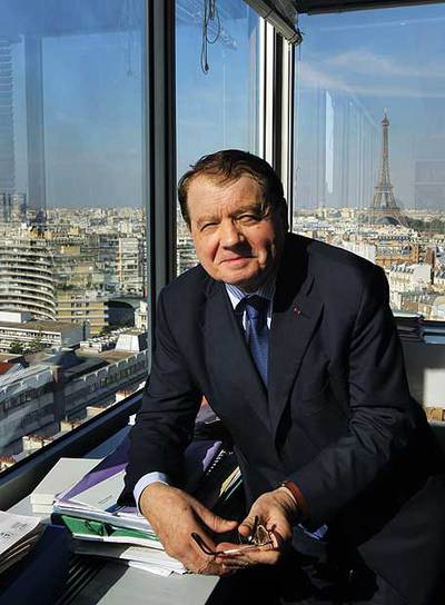 El científico Luc Montagnier, en su despacho de París.