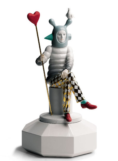 A la izquierda,  Lover II. 