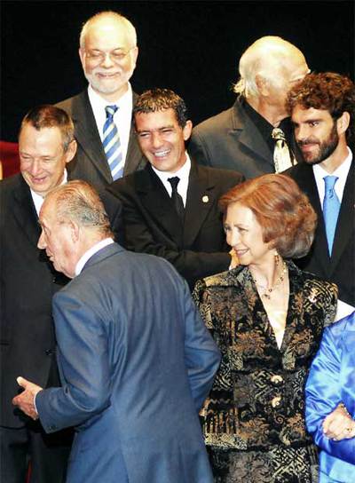 Los Reyes entregan en A Coruña las 22 Medallas de Oro de Bellas Artes