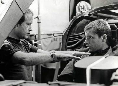 Ridley Scott charla con Harrison Ford durante el rodaje de  Blade runner   en 1982 .