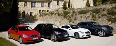 De izquierda a derecha, la berlina G37, el 4 - 4 medio E37, el deportivo G37 Coupé y el 4 - 4 grande FX.