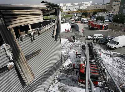 Dos aparatosos incendios en Getafe y Latina, sin víctimas