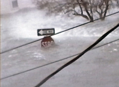 Fotograma del documental  Trouble the water. 