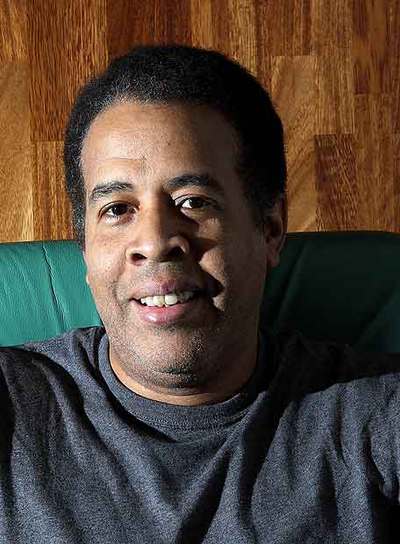 Clarke, mucho más que cuatro cuerdas