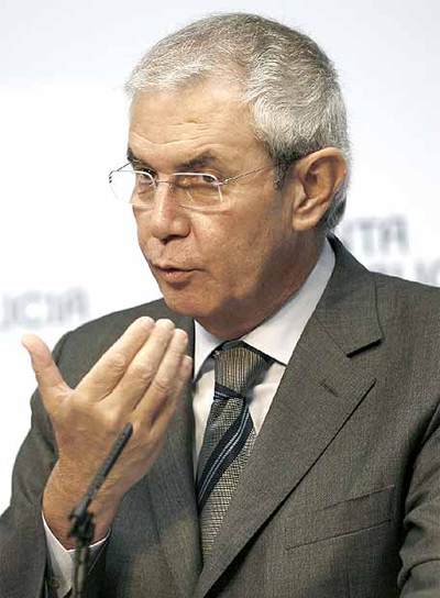 Emilio Pérez Touriño, ayer en la rueda de prensa del Consello.