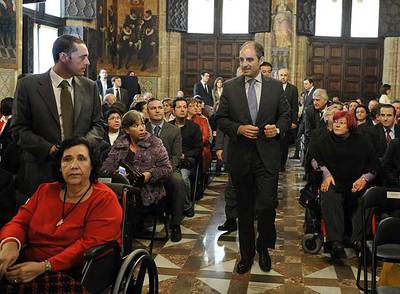 RESIDENCIAS BAJO UN MISMO PARAGUAS