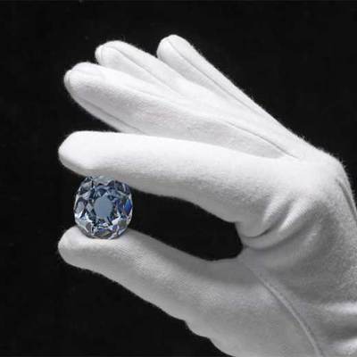 El diamante azul que se subasta en Christie's.