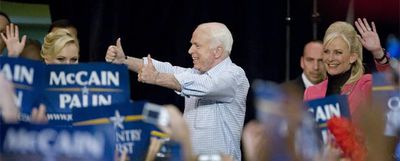 McCain se refugia en Arizona