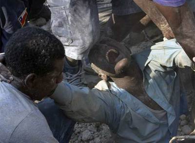 Más de 30 muertos en el derrumbe de una escuela en Haití