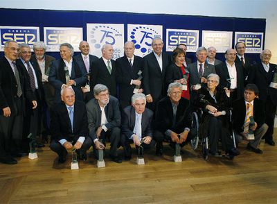 LOS 75 AÑOS DE "RESISTENCIA" DE RADIO GALICIA