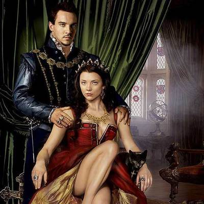 Jonathan Rhys-Meyers y Natalie Dormer, en  Los Tudor.  