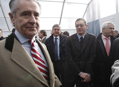 Gallardón, Blesa y la primera piedra