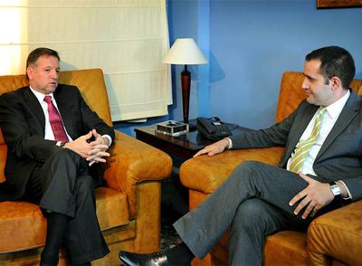 DE TRIÁNGULO DE ORO A PENTÁGONO