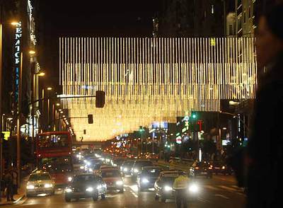 Derroche de luces para una Navidad de crisis