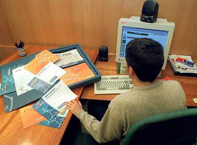 Las grandes empresas invierten entre 400 y 650 euros en formar a cada unos de sus empleados al año.