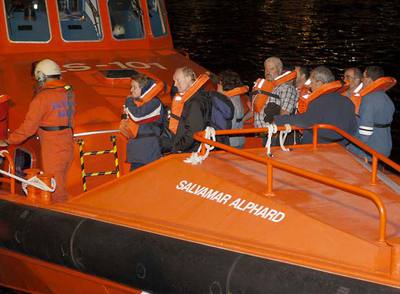 Encalla un transbordador en Tenerife