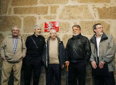 "Compañeiros de arredor dunha fogueira"