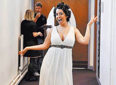 Ruth Lorenzo, desde la peluquería al escenario de  The X Factor:  no deja de cantar ni entre bambalinas.