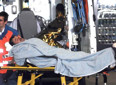 Llegada al Hospital de A Coruña de uno de los cinco supervivientes del barco  Rosamar , naufragado a 24 millas de Burela.